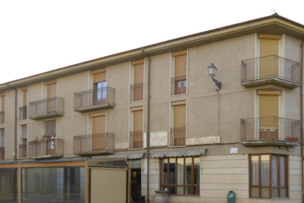 Hostal Goyo Garray Exterior photo